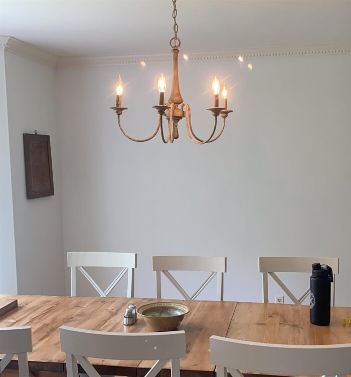 Kira Home Sherbrooke 24" 5-Light French Country Chandelier, Adjustable Height, Smoked Cedar Finish - Image 7