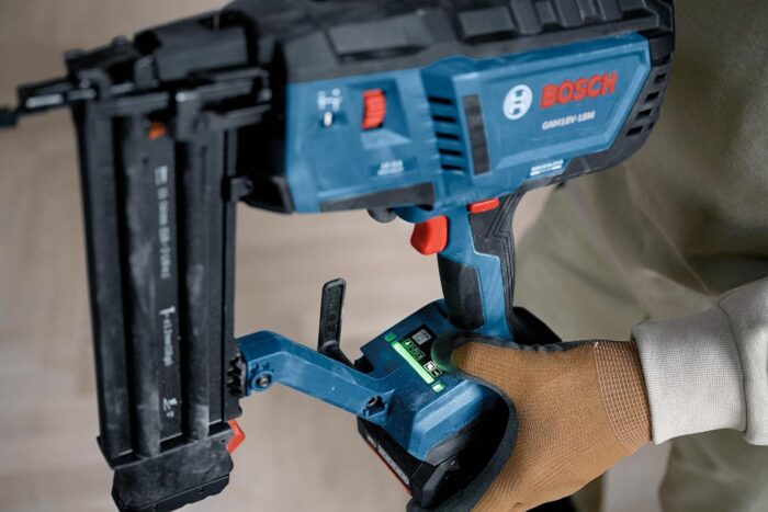 BOSCH GNH18V-18MN 18V Brushless 18-Gauge Brad Nailer - Cordless Power, Fastens up to 2,000 Nails per Charge, One-Handed Activation, Tool-Free Jam Clearing, Double LED Light (Bare Tool) - Image 6