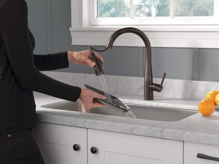 Delta Essa Oil Rubbed Bronze Kitchen Faucet with Pull Down Sprayer, Modern Single Hole Kitchen Sink Faucet, Single Handle, Venetian Bronze 9113-RB-DST - Image 2